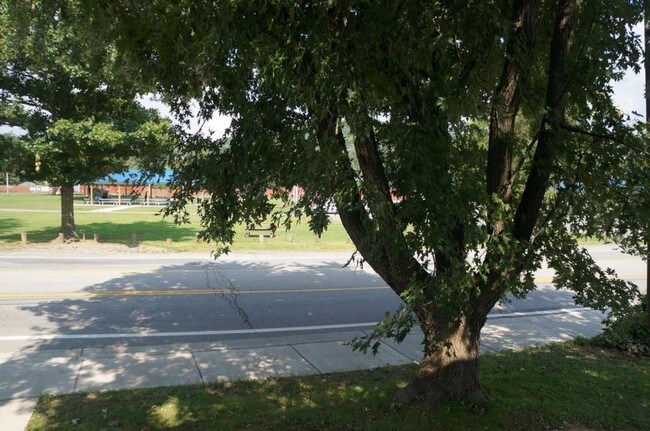 Foto del edificio - 1516 Apt 2, Nutter Fort, WV 26301