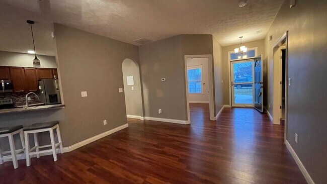 Foto del edificio - COMING SOON....3 Bedroom 2 Bath with Offic...