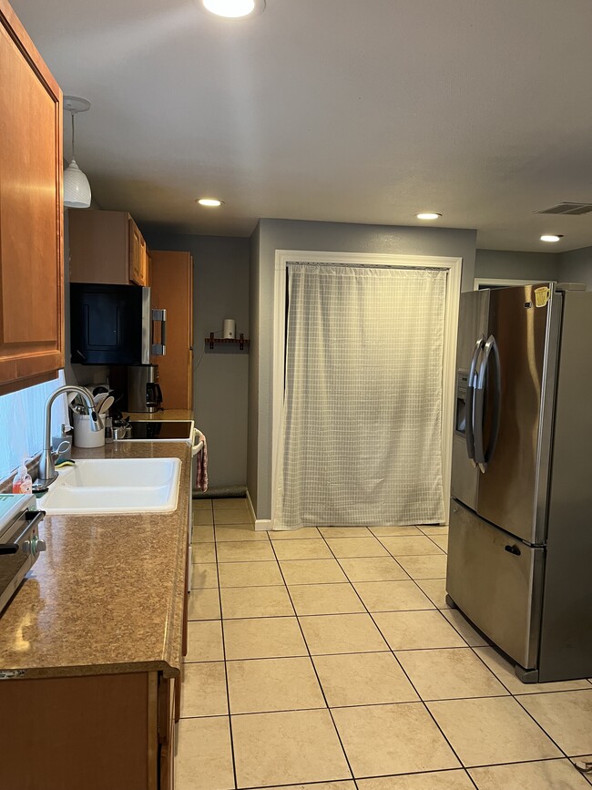 Building Photo - 1018 NW 10th St