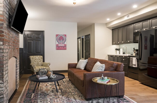 Building Photo - 1314 9th St NW