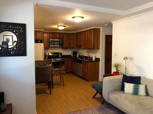 Living Room & Kitchen - 37 San Benito Rd