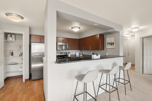 Building Photo - Sunridge Terrace