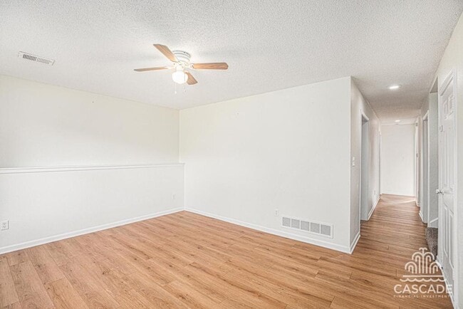 Building Photo - 639 N Queen Ridge Ct