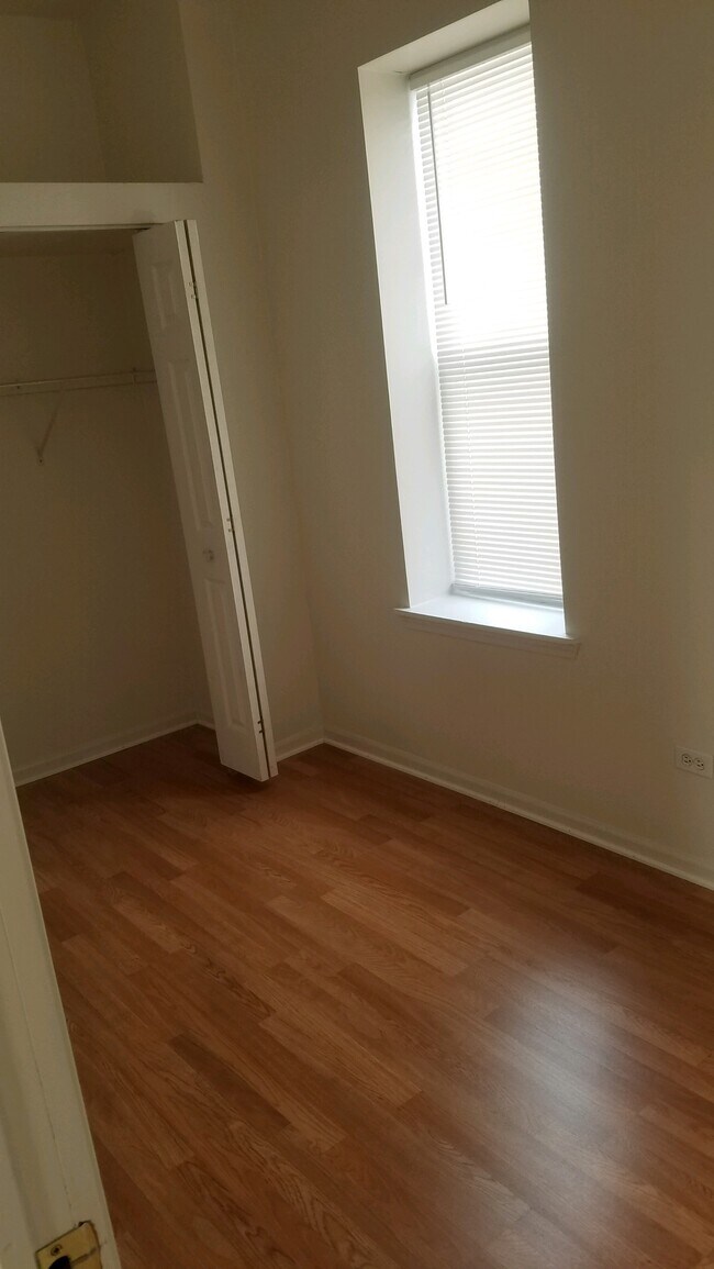 Foto del edificio - 1500 W 18th St