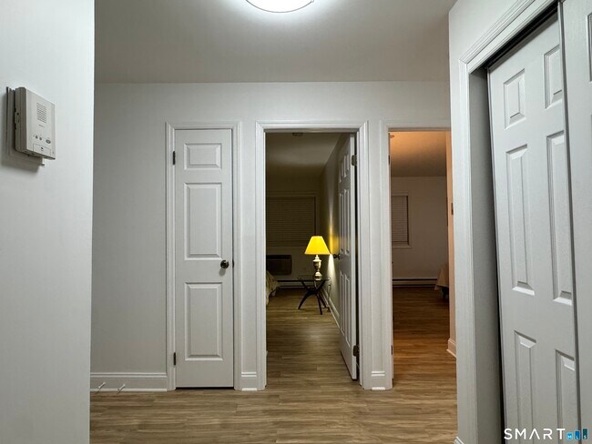 Foto del edificio - 22 Radio Pl