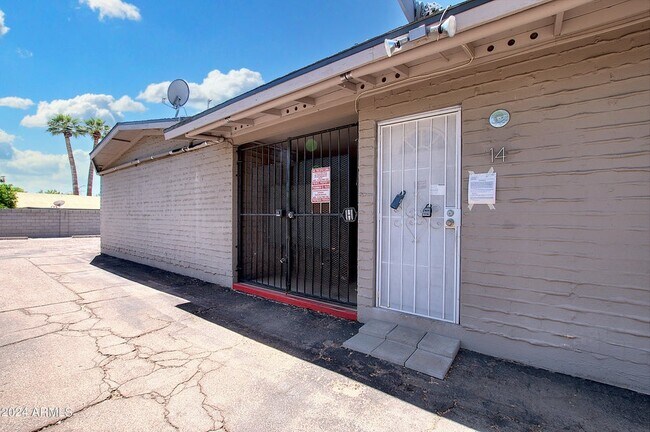 Building Photo - 6819 N 12th St