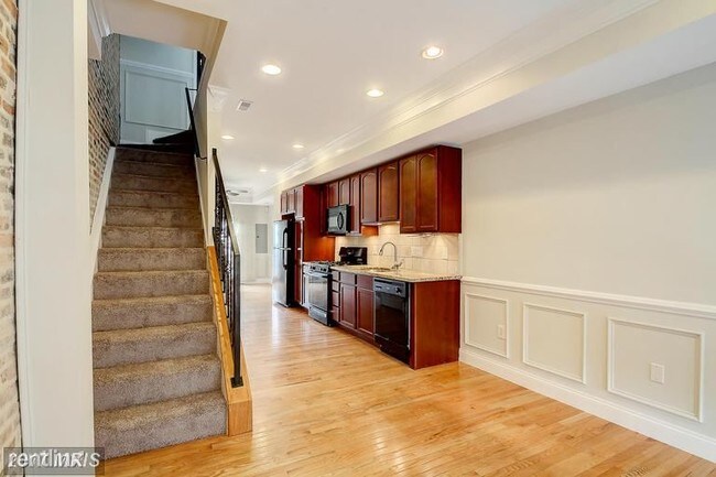 Building Photo - 3 br, 3 bath Townhome - 1312 Sargeant Street