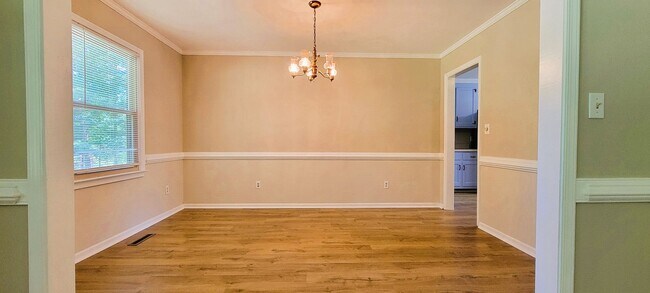 Building Photo - Large 3 bedroom rancher on huge lot off of...