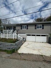 Building Photo - 7643 Fitzsimmons St
