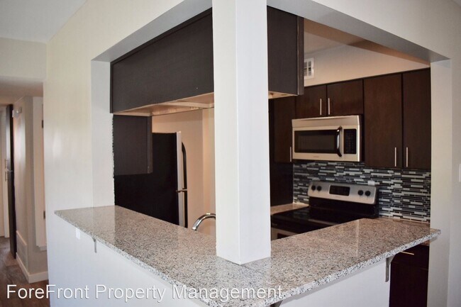Foto del edificio - 731-743 Byrnes Dr
