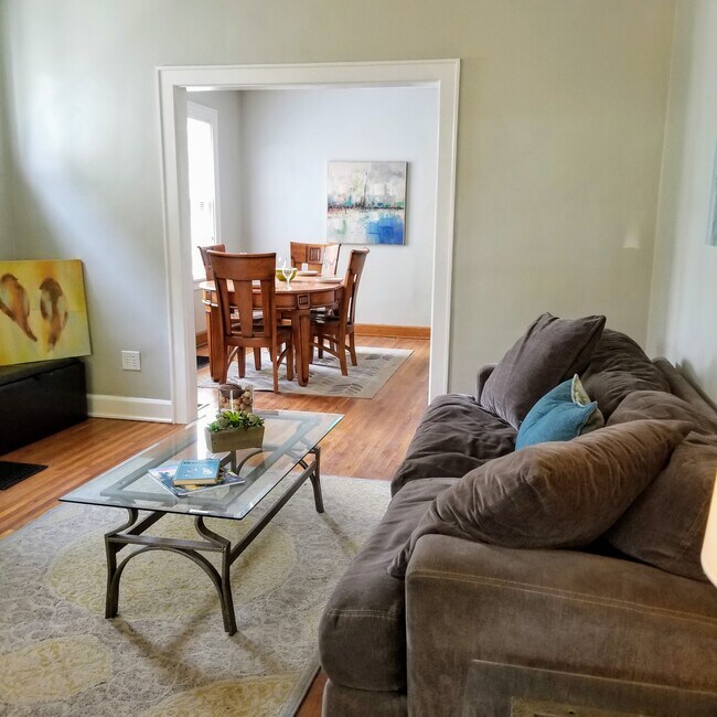 Living - 221 Olentangy St