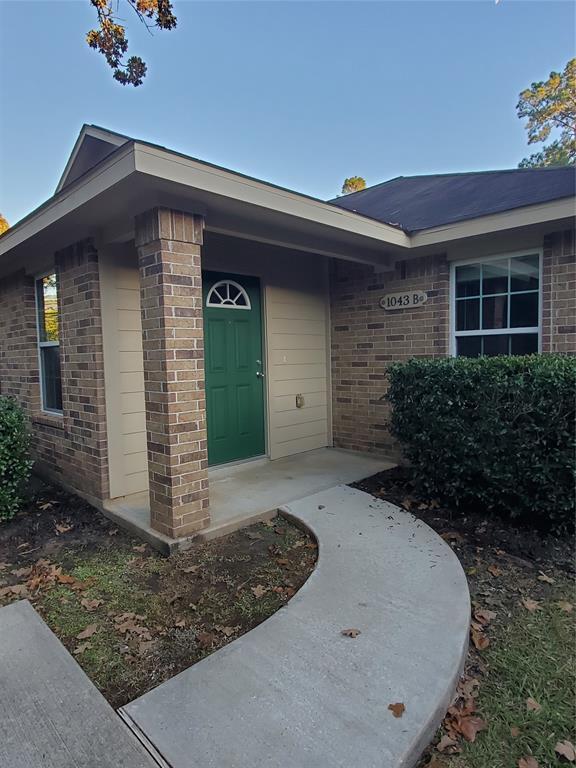 1043 Mann Rd Unit B, Conroe, TX 77303 Room for Rent in Conroe, TX