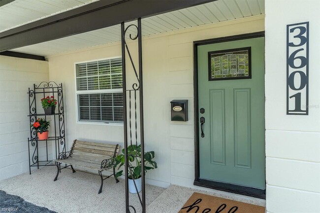 Foto del edificio - 3 br, 1 bath House - 3601 R 64th Street N