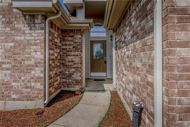 Building Photo - 119 Bayliss St