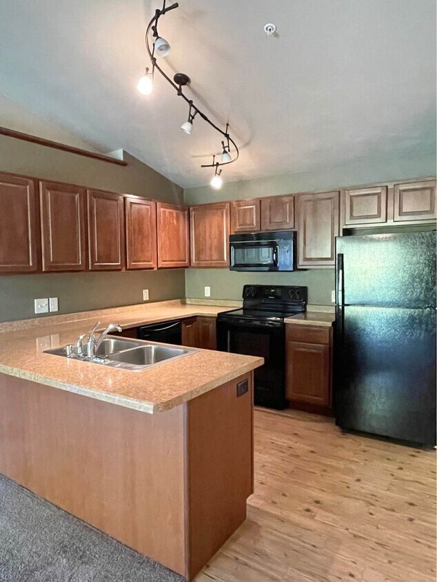 Foto principal - 3115 W Glenpark Dr