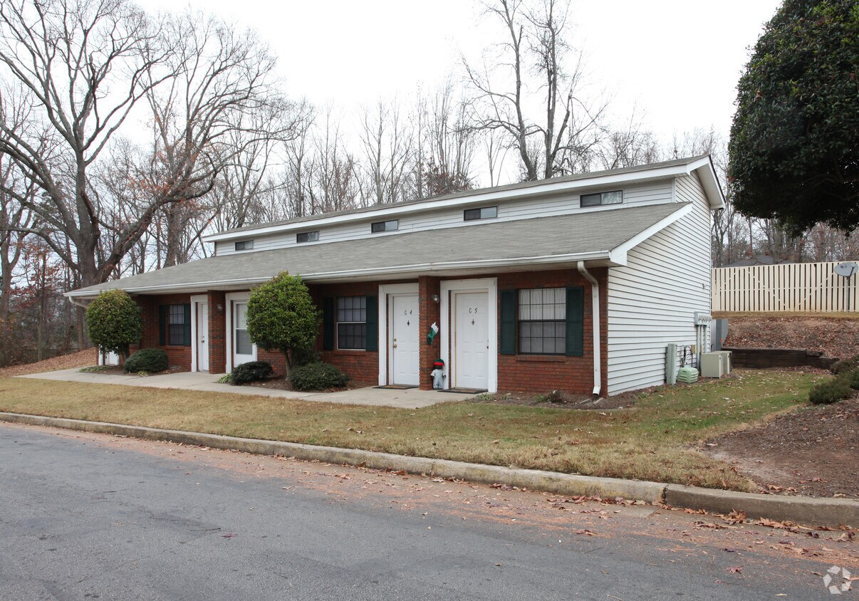 Cedar Springs Apartments Apartments at 3110 Cedar Way Gainesville, GA