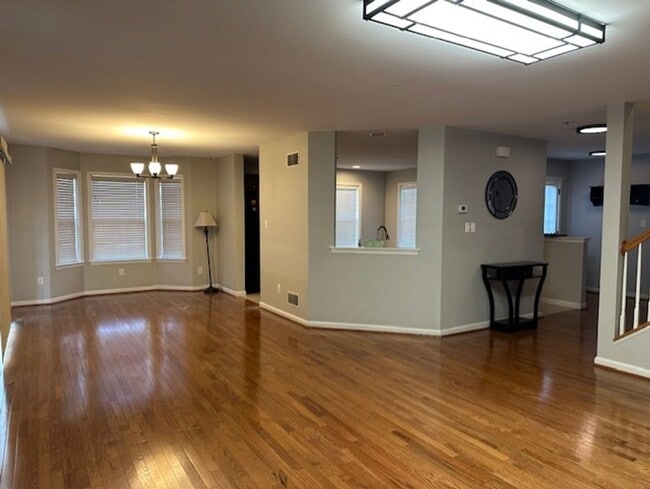 Foto del edificio - 1841 Vista Dr