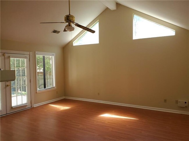 Building Photo - 62 Lake Latimer Dr NE