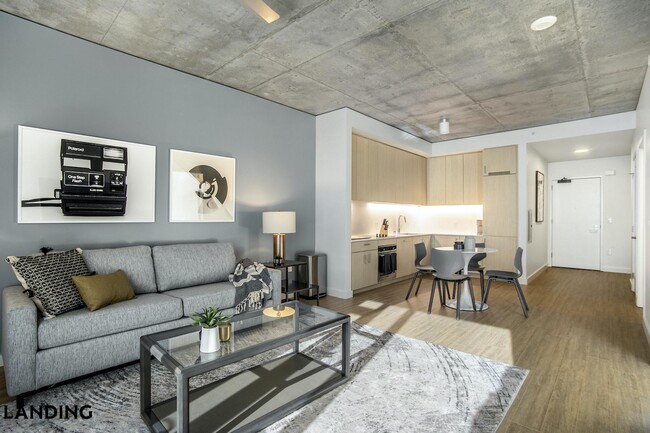 Building Photo - 2705 N Rancho Dr