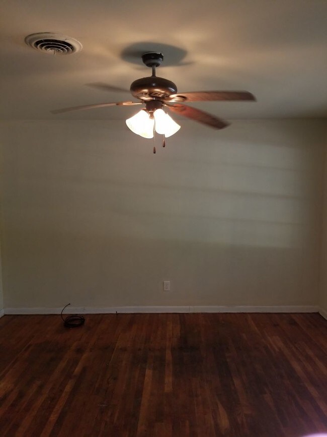 6390 Raymond Ter, Union City, GA 30291 Room for Rent in Union City