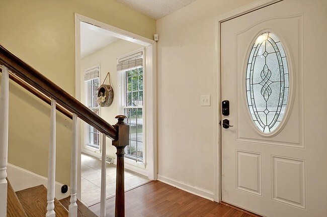 Building Photo - 127 Dunbury RENT-TO-OWN