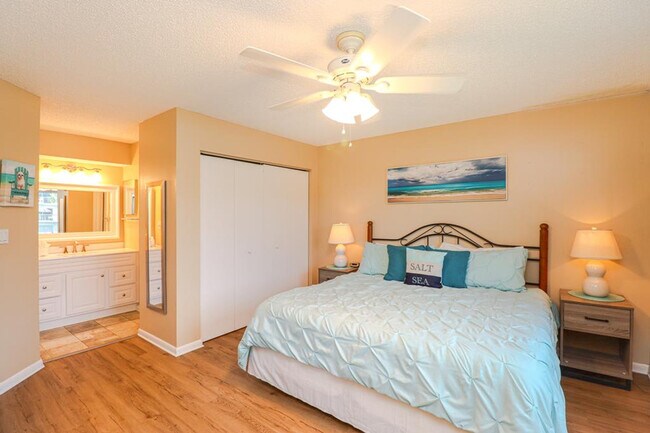 Building Photo - 95 Dondanville Rd