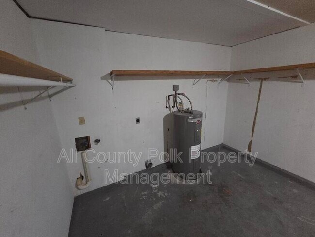 Foto del edificio - 4050 Marie Dr