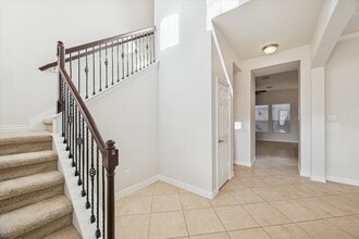 Building Photo - 9206 Sunlight Oak Ln