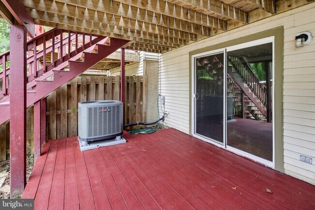 Foto del edificio - 8867 Willowwood Way