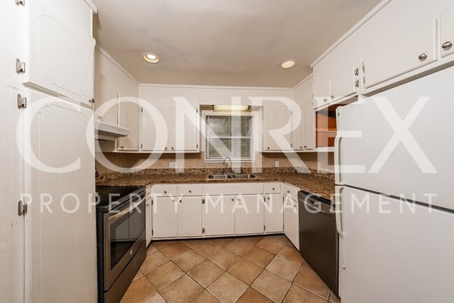 Building Photo - Great Starter Home!