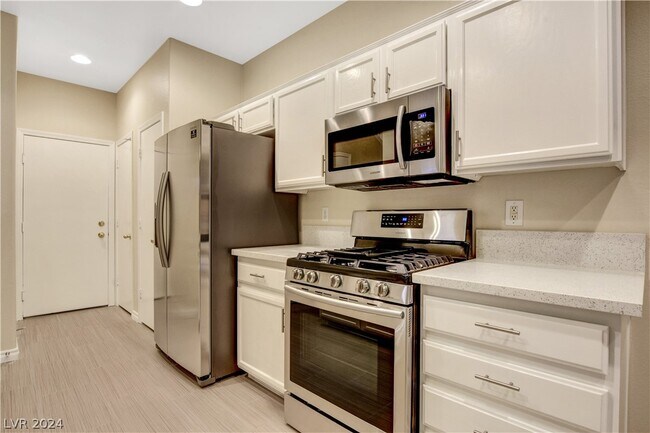 Foto del edificio - 659 Jumbled Sage Ct