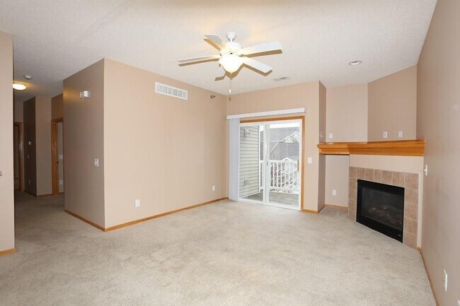 Foto del edificio - 2323 E Porter Avenue #86