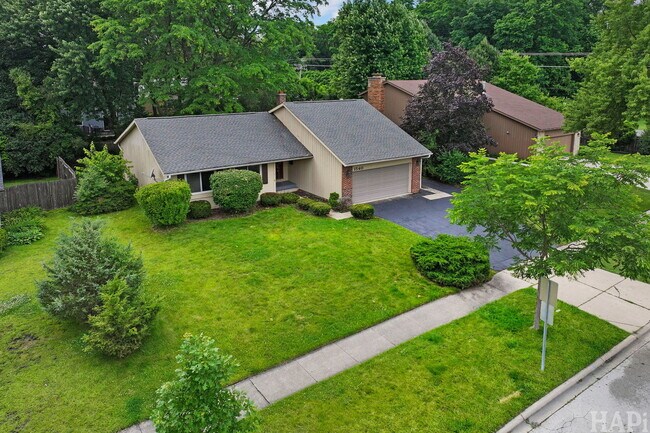 Foto del edificio - 1540 N Pepper Tree Dr