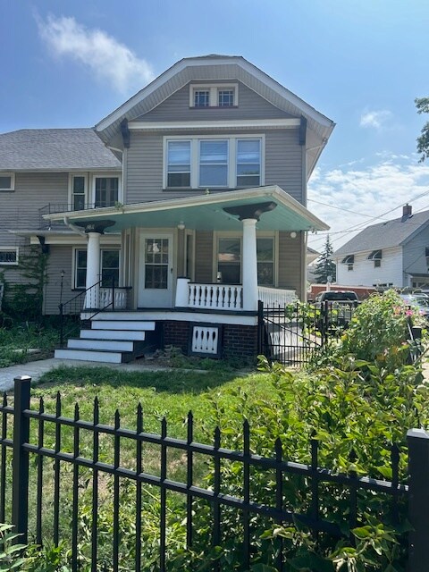 Foto del edificio - 14811 Hilliard Rd