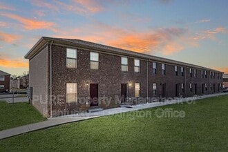 Building Photo - 1006 Whipporwill