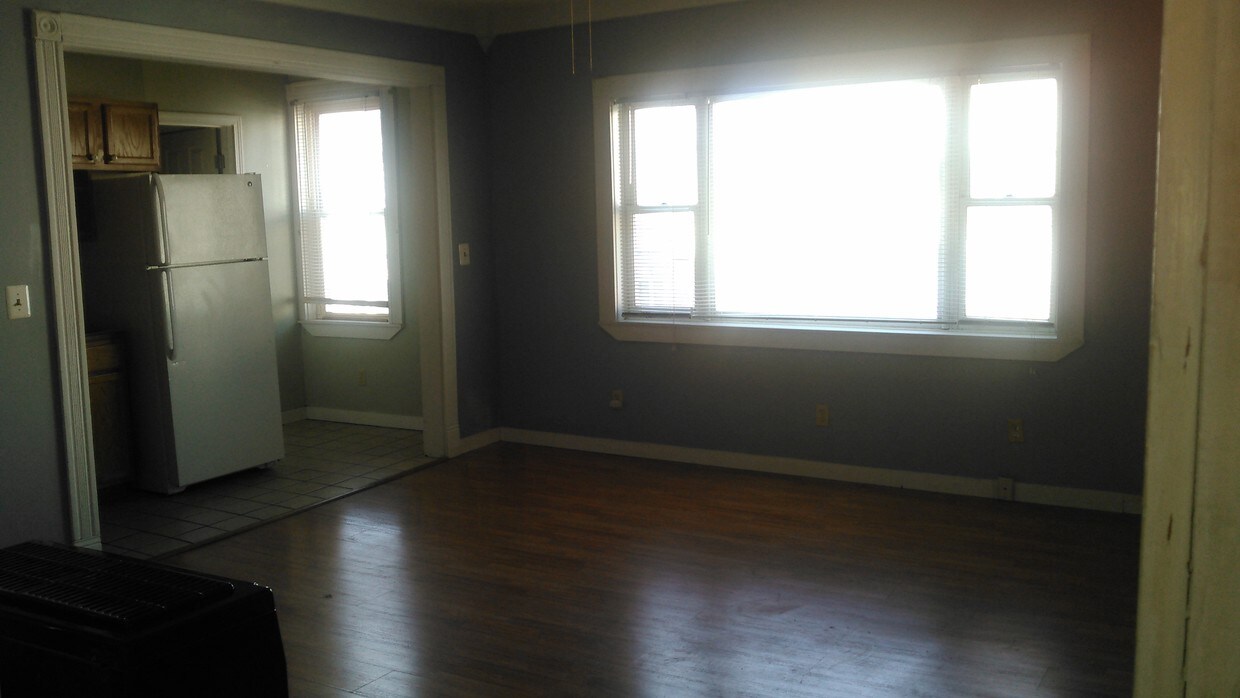 6 Oregon St Unit 6rd, Fall River, MA 6 - Apartment for Rent 6 Oregon St Unit 6rd, Fall River, MA 6 - Apartment for Rent