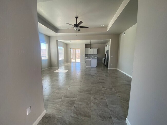 Building Photo - Newer 3 Bedroom+ Office Near Red Hawk Golf Course