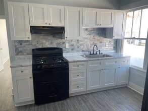 Building Photo - 5202 Ave S