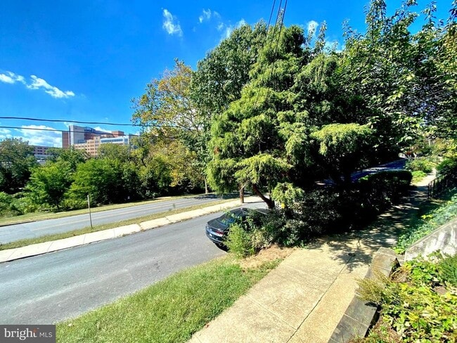 Foto del edificio - 1601 West St