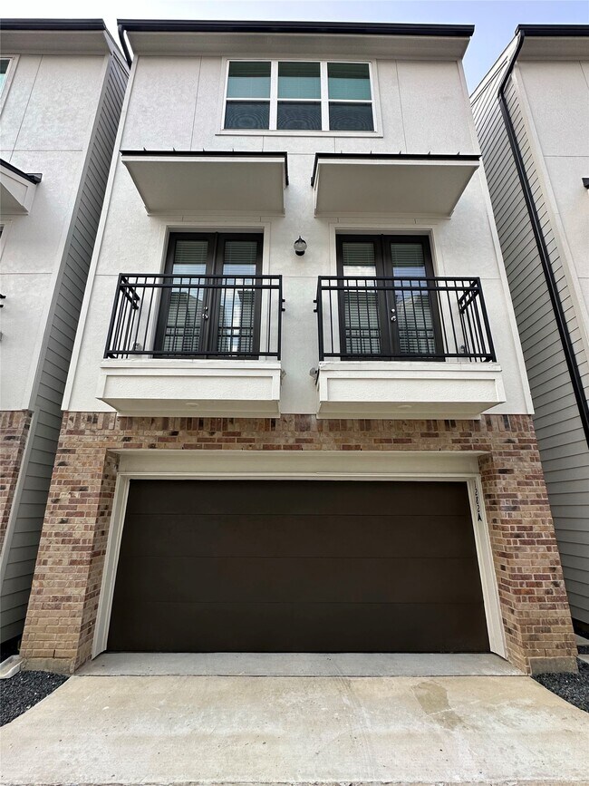 Foto del edificio - 1282 N Post Oak Rd