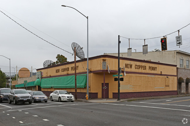 Building Photo - Oliver Station Apartments