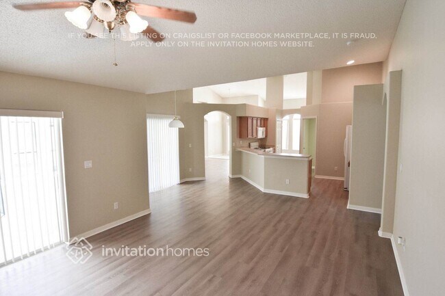 Foto del edificio - 15719 Heron Hill St