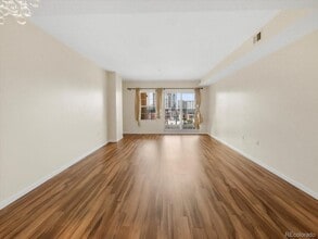 Building Photo - 975 N Lincoln St Building Photo - 975 N Lincoln St