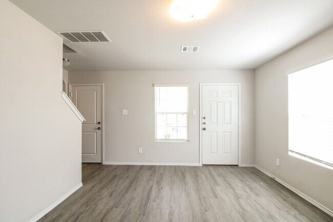 Building Photo - Rivers Edge - 2424 Carp Dr., Conroe, TX 77384