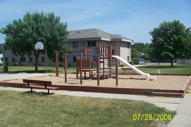 Foto del edificio - Annandale Square Apartments