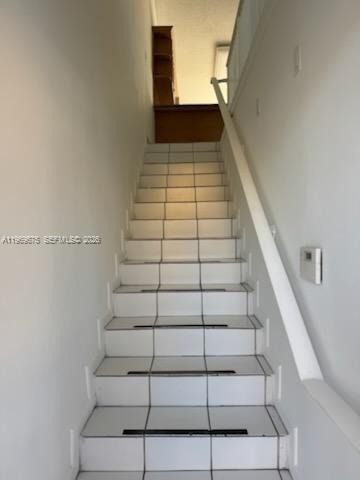 Foto del edificio - 3375 W 76th St