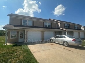 Building Photo - 506 A Skyvue Dr