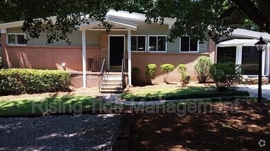 Building Photo - 660 Hagood St