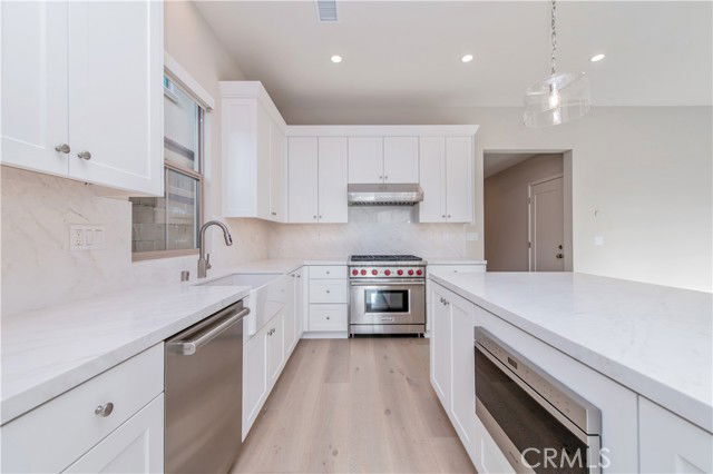 Building Photo - 128 Rimstone