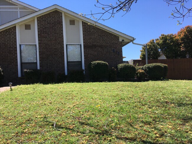 Frente - 818 NW 137th St